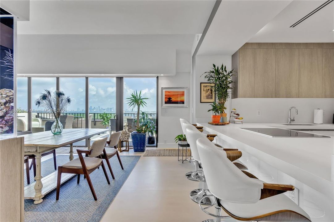 Recently Sold: $2,375,000 (2 beds, 3 baths, 1830 Square Feet)