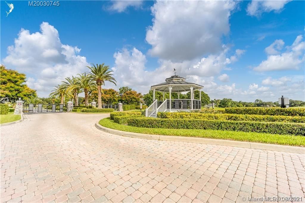 Recently Sold: $750,000 (4 beds, 3 baths, 3066 Square Feet)