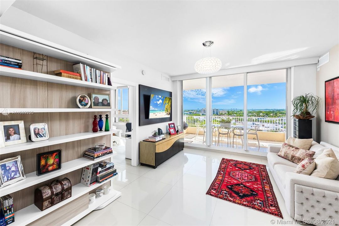 Family room with direct Bay views