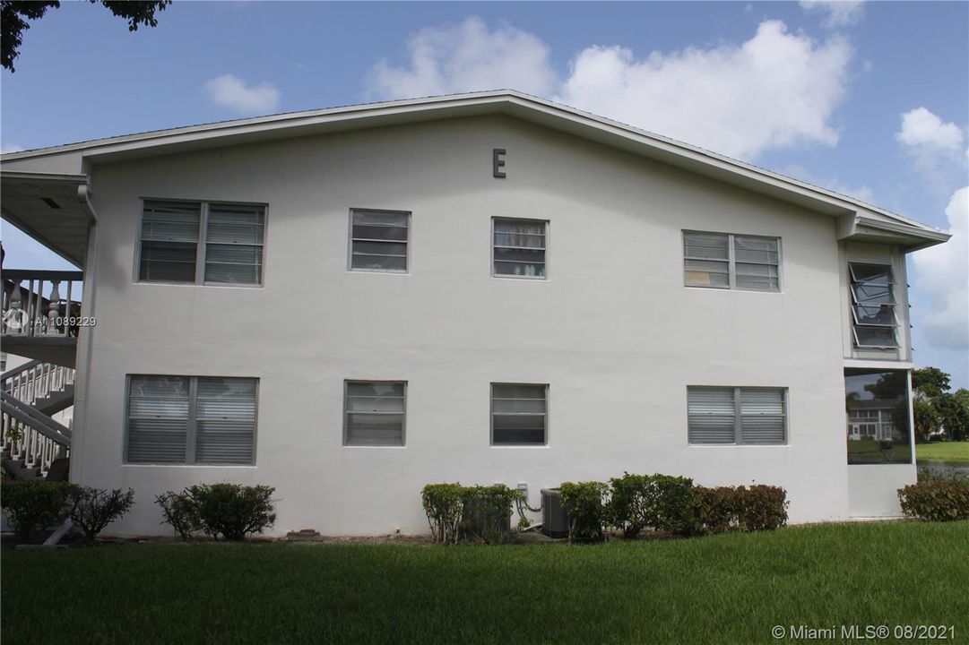 Recently Sold: $89,000 (2 beds, 1 baths, 828 Square Feet)