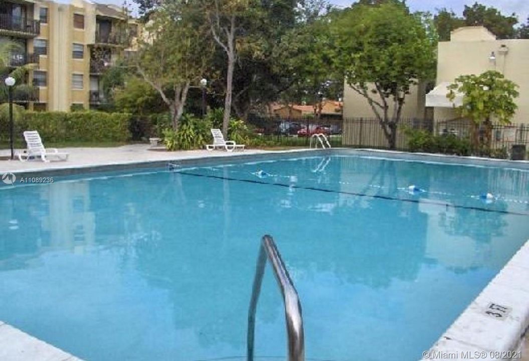 Recently Rented: $1,800 (2 beds, 2 baths, 982 Square Feet)