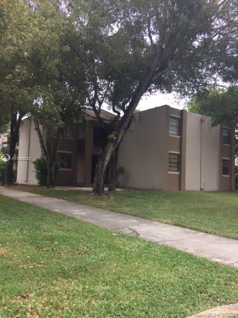 Recently Rented: $1,800 (2 beds, 2 baths, 982 Square Feet)