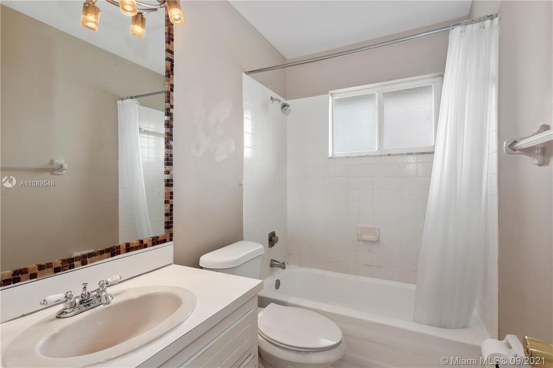 最近售出: $347,000 (3 贝兹, 2 浴室, 1730 平方英尺)