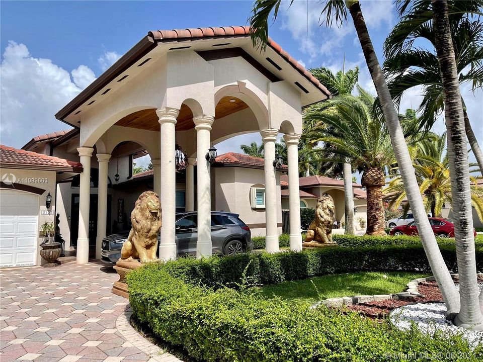 Recently Sold: $1,200,000 (5 beds, 4 baths, 3363 Square Feet)