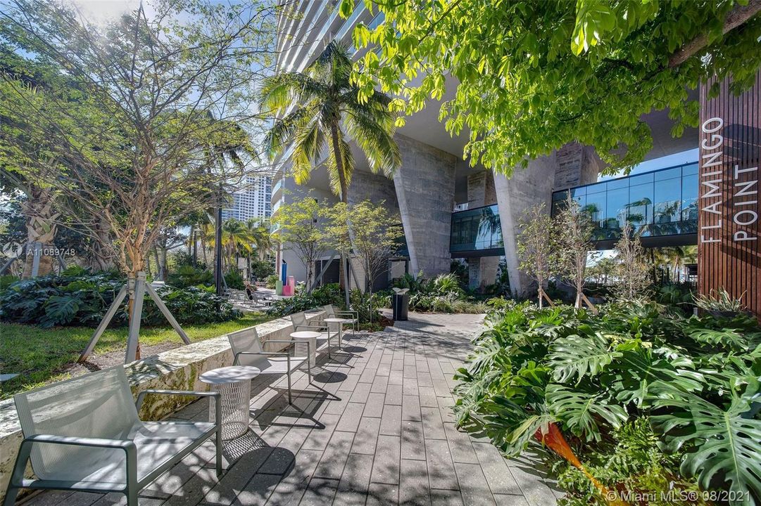 Recently Rented: $3,263 (2 beds, 2 baths, 1346 Square Feet)