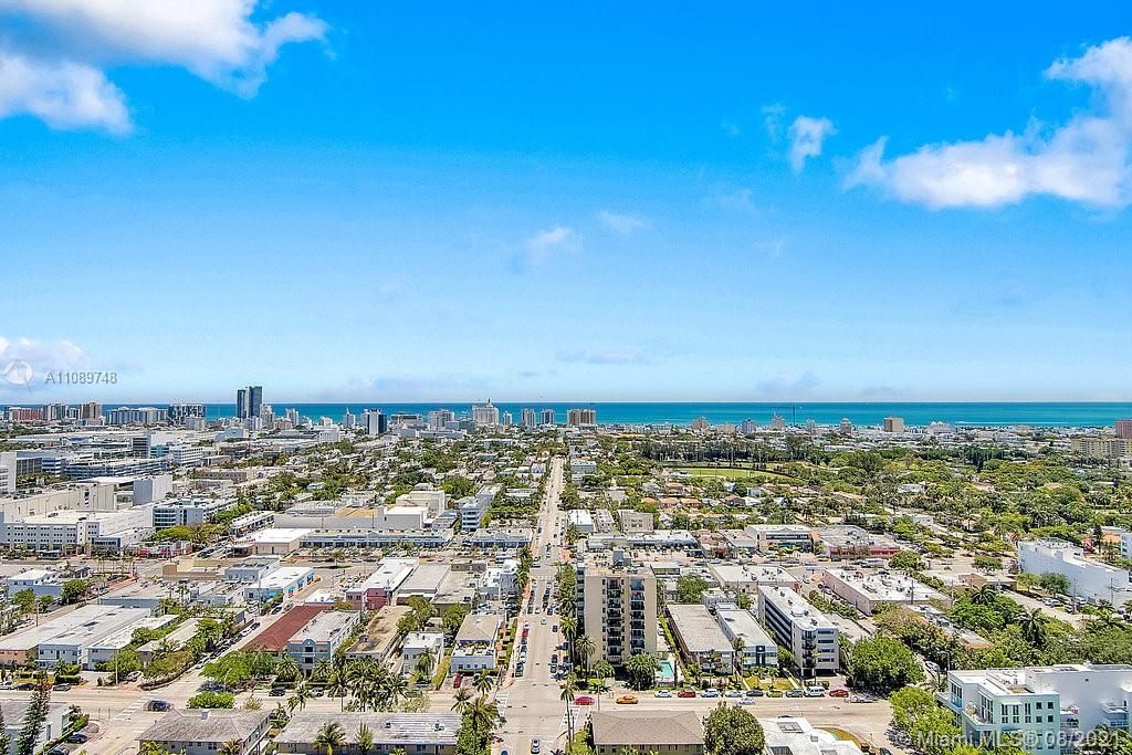 Recently Rented: $3,263 (2 beds, 2 baths, 1346 Square Feet)