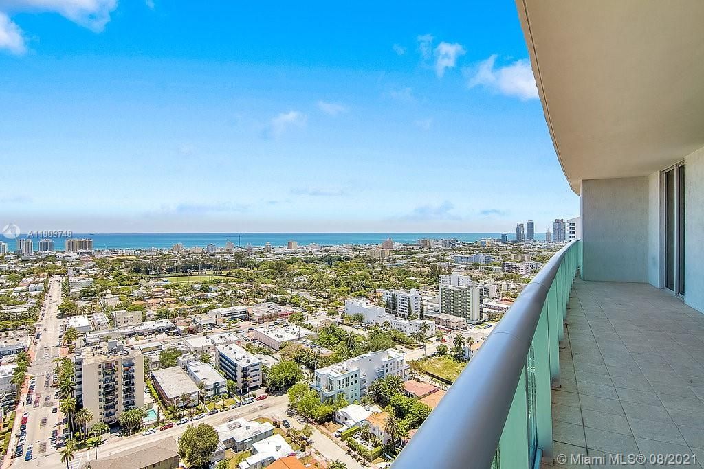 Recently Rented: $3,263 (2 beds, 2 baths, 1346 Square Feet)