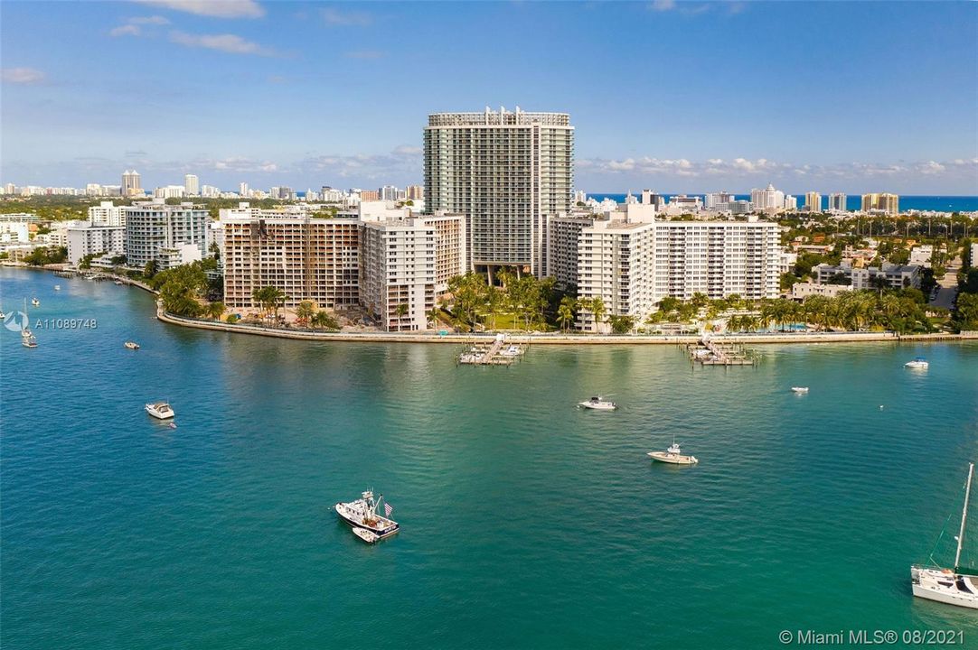 Recently Rented: $3,263 (2 beds, 2 baths, 1346 Square Feet)