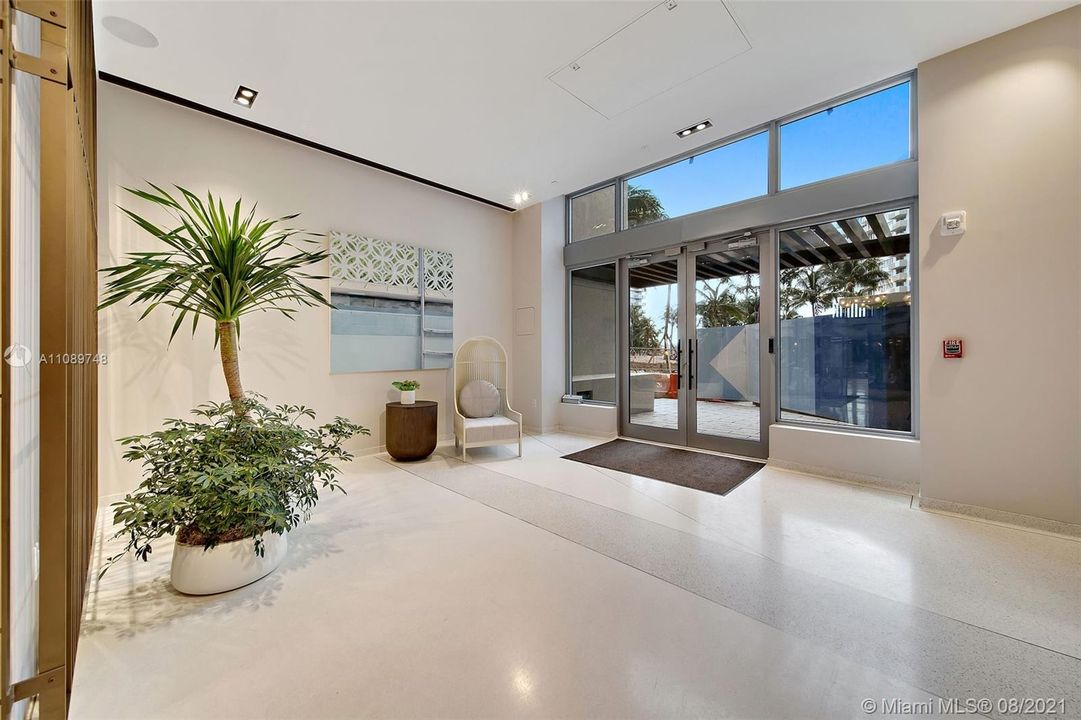 Recently Rented: $3,263 (2 beds, 2 baths, 1346 Square Feet)