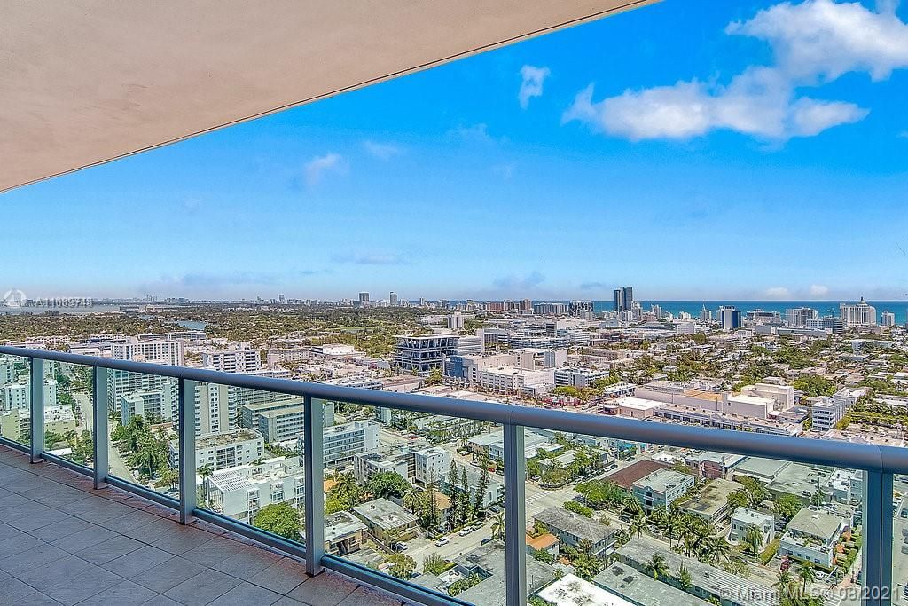 Recently Rented: $3,263 (2 beds, 2 baths, 1346 Square Feet)