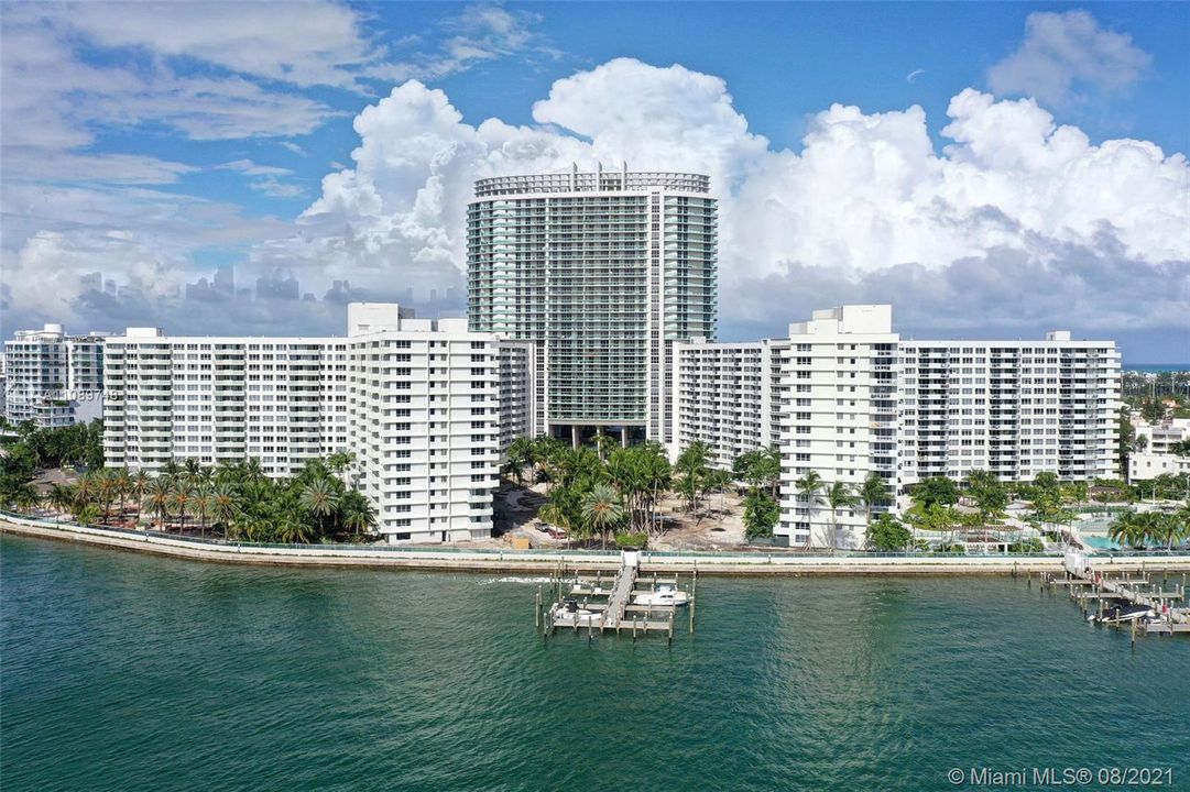 Recently Rented: $3,263 (2 beds, 2 baths, 1346 Square Feet)