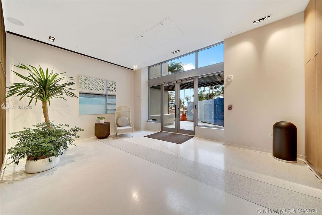 Recently Rented: $3,263 (2 beds, 2 baths, 1346 Square Feet)