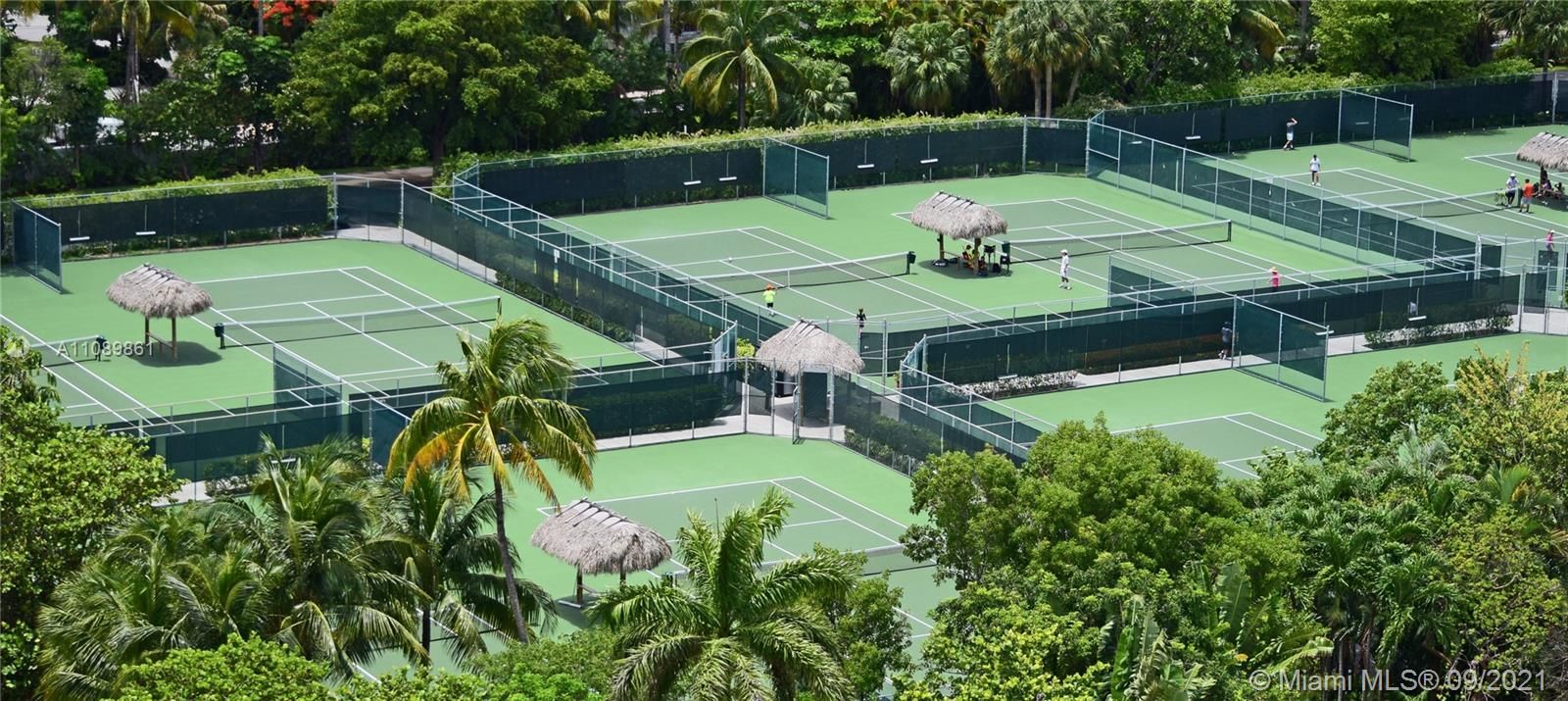 12 Tennis courts for residents.