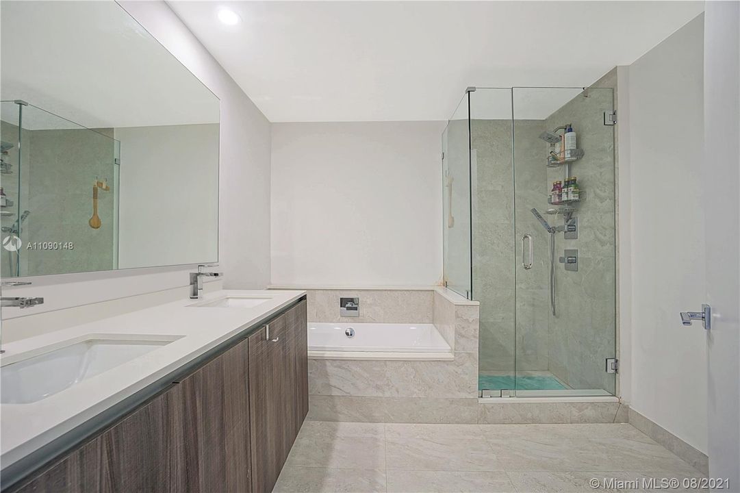 Недавно продано: $1,450,000 (3 спален, 4 ванн, 2362 Квадратных фут)