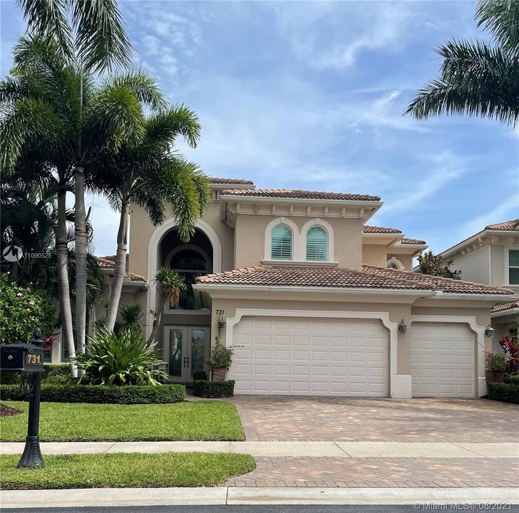 Recently Sold: $1,900,000 (4 beds, 4 baths, 3769 Square Feet)