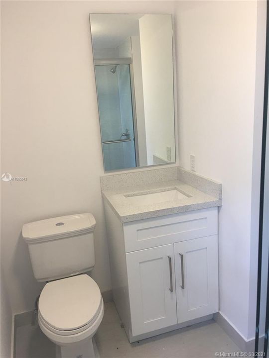 Недавно арендовано: $1,400 (0 спален, 1 ванн, 350 Квадратных фут)