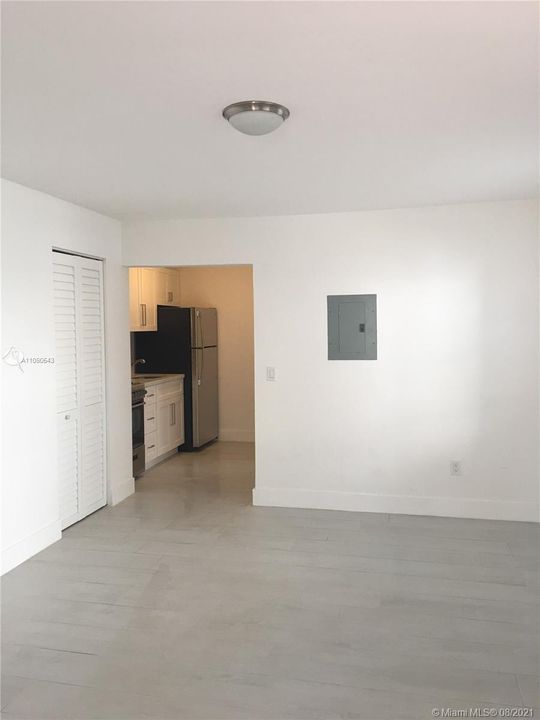 Недавно арендовано: $1,400 (0 спален, 1 ванн, 350 Квадратных фут)