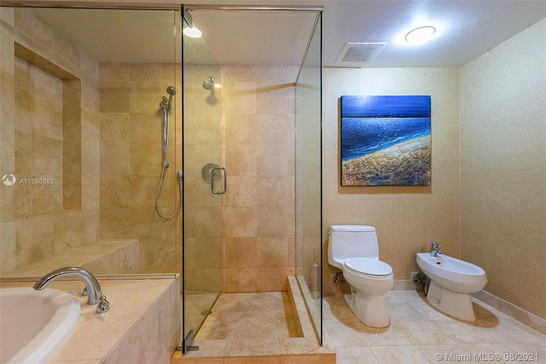 最近售出: $1,100,000 (3 贝兹, 3 浴室, 1841 平方英尺)