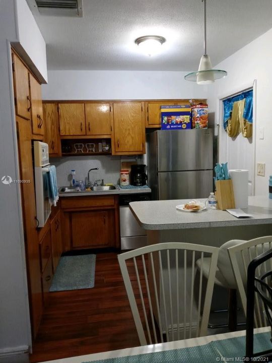 Vendido Recientemente: $599,900 (0 camas, 0 baños, 2011 Pies cuadrados)