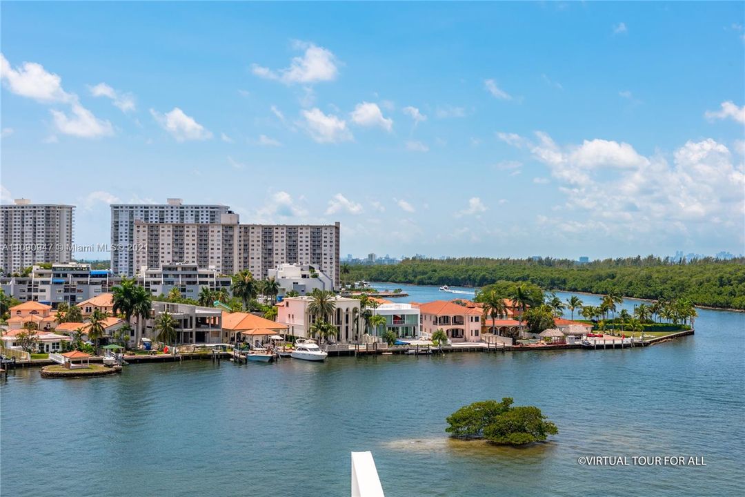 Recently Sold: $775,000 (2 beds, 2 baths, 1113 Square Feet)