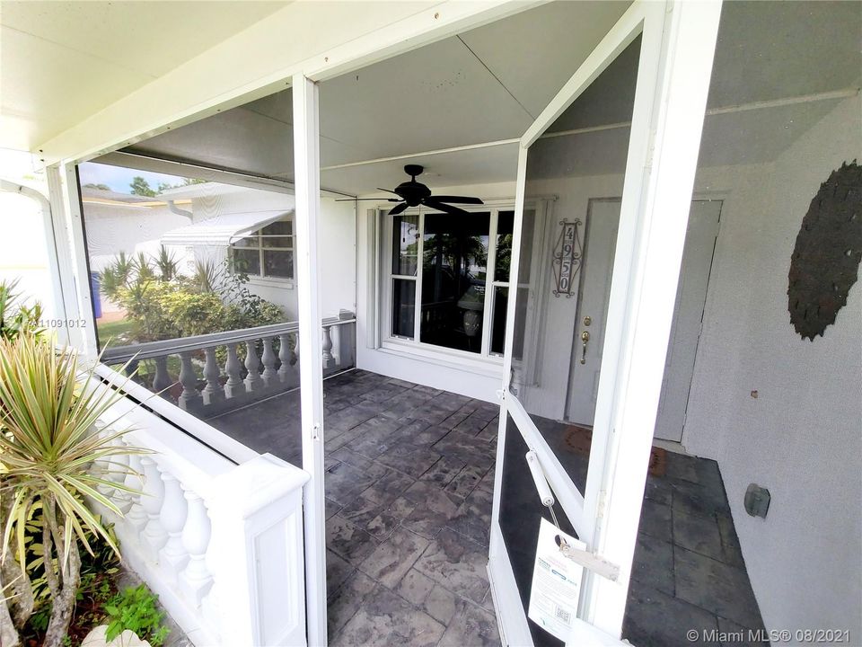 Недавно продано: $240,000 (3 спален, 2 ванн, 1592 Квадратных фут)