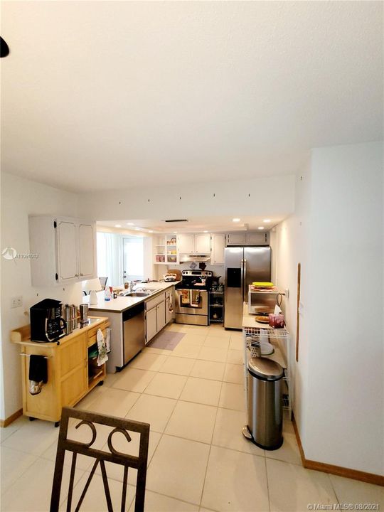 Недавно продано: $240,000 (3 спален, 2 ванн, 1592 Квадратных фут)