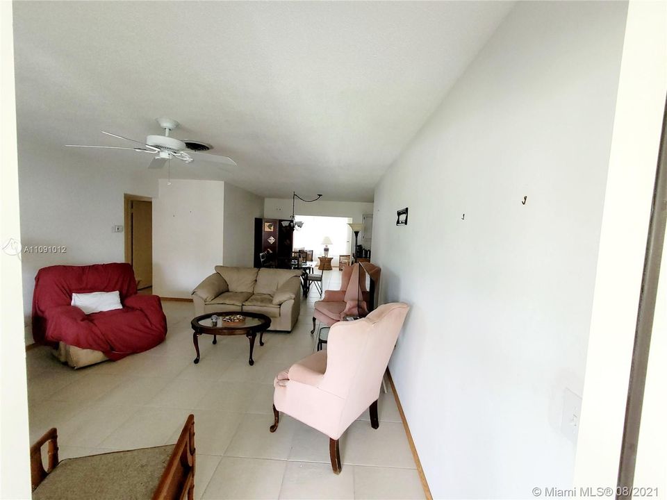 Недавно продано: $240,000 (3 спален, 2 ванн, 1592 Квадратных фут)