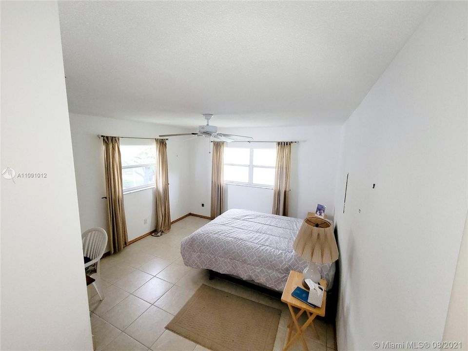 Недавно продано: $240,000 (3 спален, 2 ванн, 1592 Квадратных фут)