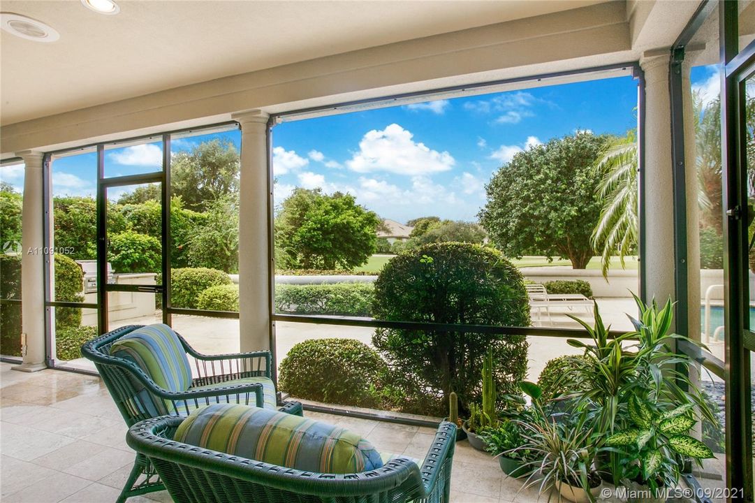 Screened in porch