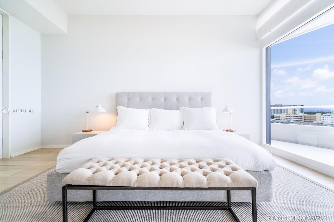 Recently Sold: $6,000,000 (2 beds, 2 baths, 2238 Square Feet)