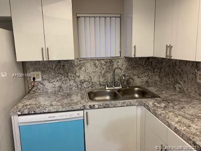 Recently Rented: $1,500 (1 beds, 1 baths, 810 Square Feet)