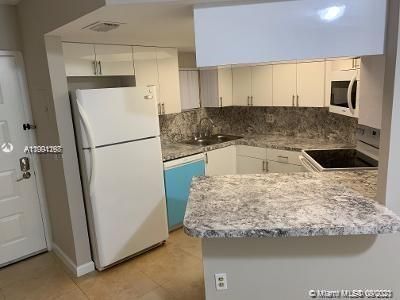Recently Rented: $1,500 (1 beds, 1 baths, 810 Square Feet)