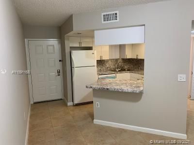 Recently Rented: $1,500 (1 beds, 1 baths, 810 Square Feet)