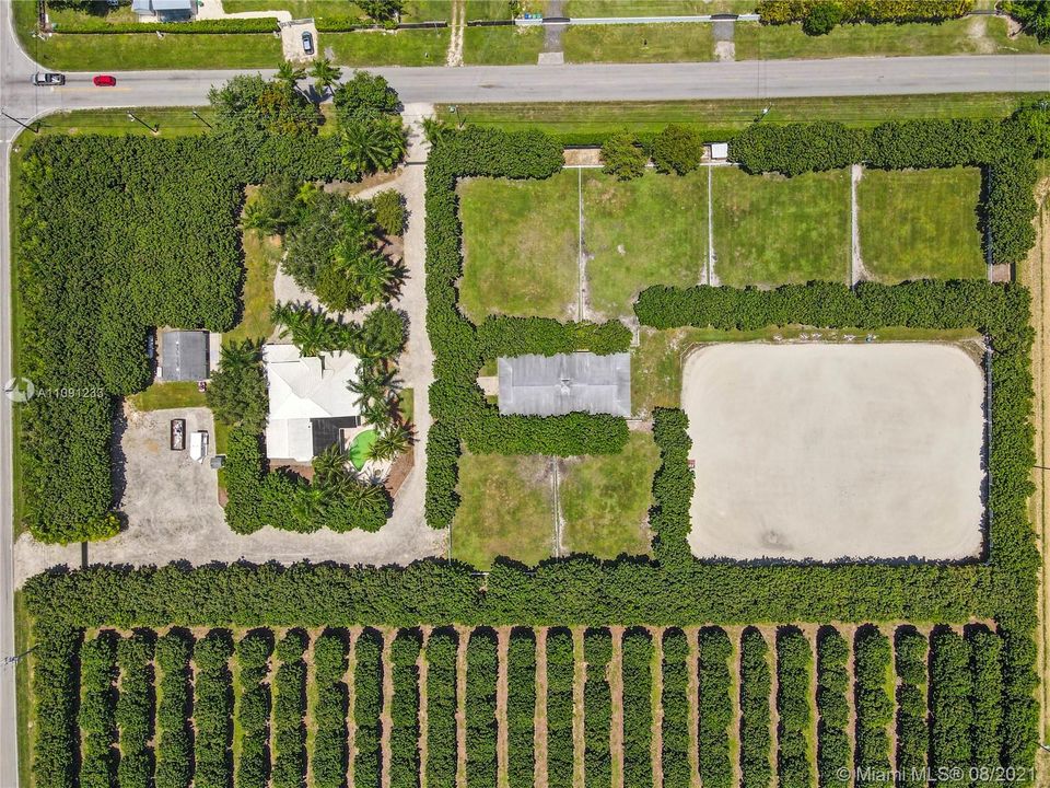 5 ACRE EQUESTRIAN ESTATE AERIAL VIEW