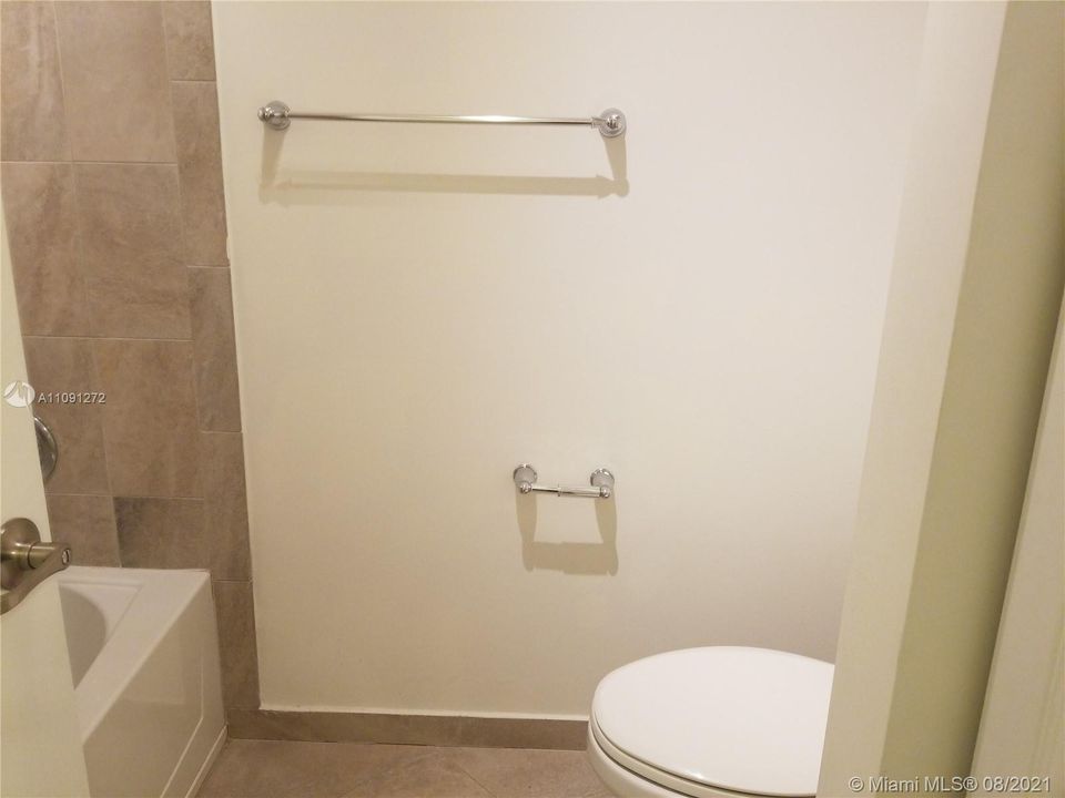 最近租的: $2,800 (3 贝兹, 3 浴室, 1872 平方英尺)