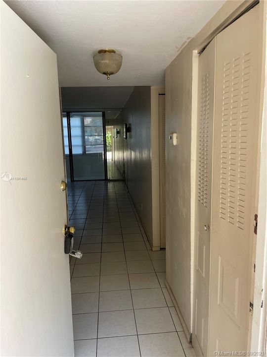 Recently Sold: $48,990 (1 beds, 1 baths, 644 Square Feet)