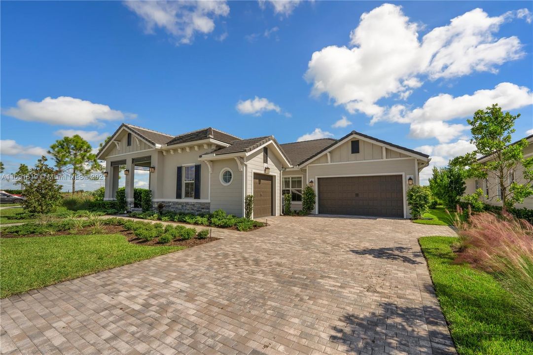 最近售出: $985,000 (4 贝兹, 4 浴室, 3249 平方英尺)