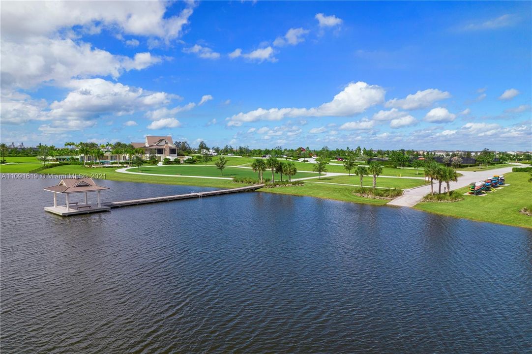 最近售出: $985,000 (4 贝兹, 4 浴室, 3249 平方英尺)