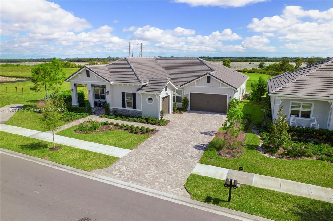 最近售出: $985,000 (4 贝兹, 4 浴室, 3249 平方英尺)