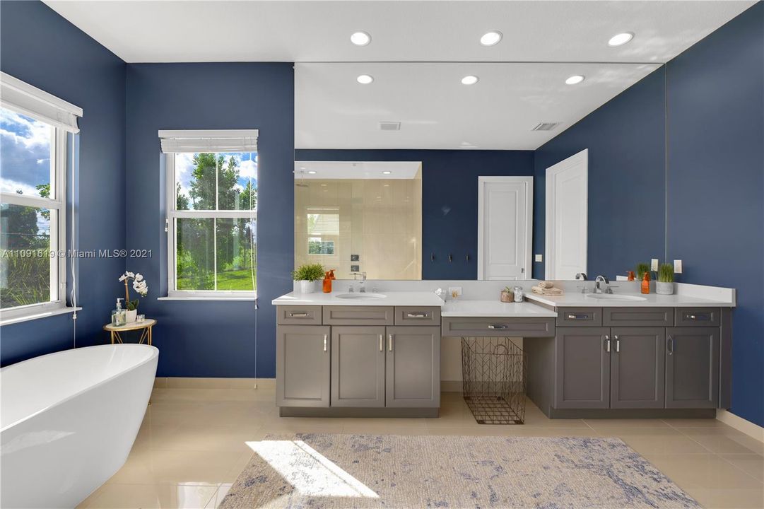 最近售出: $985,000 (4 贝兹, 4 浴室, 3249 平方英尺)