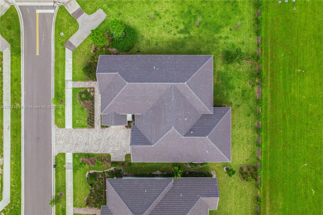 最近售出: $985,000 (4 贝兹, 4 浴室, 3249 平方英尺)