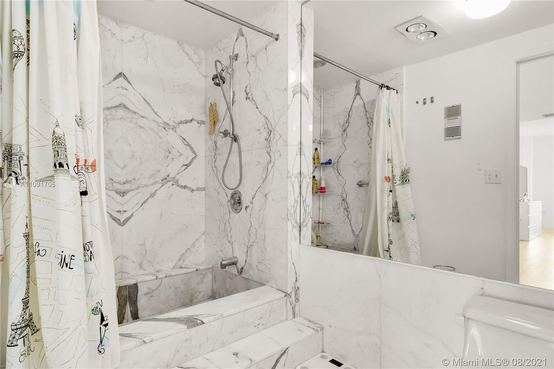 最近租的: $5,800 (2 贝兹, 2 浴室, 1260 平方英尺)
