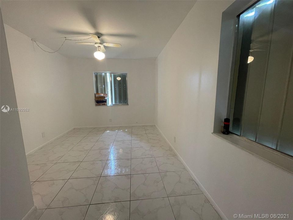 Recently Sold: $85,000 (1 beds, 1 baths, 639 Square Feet)
