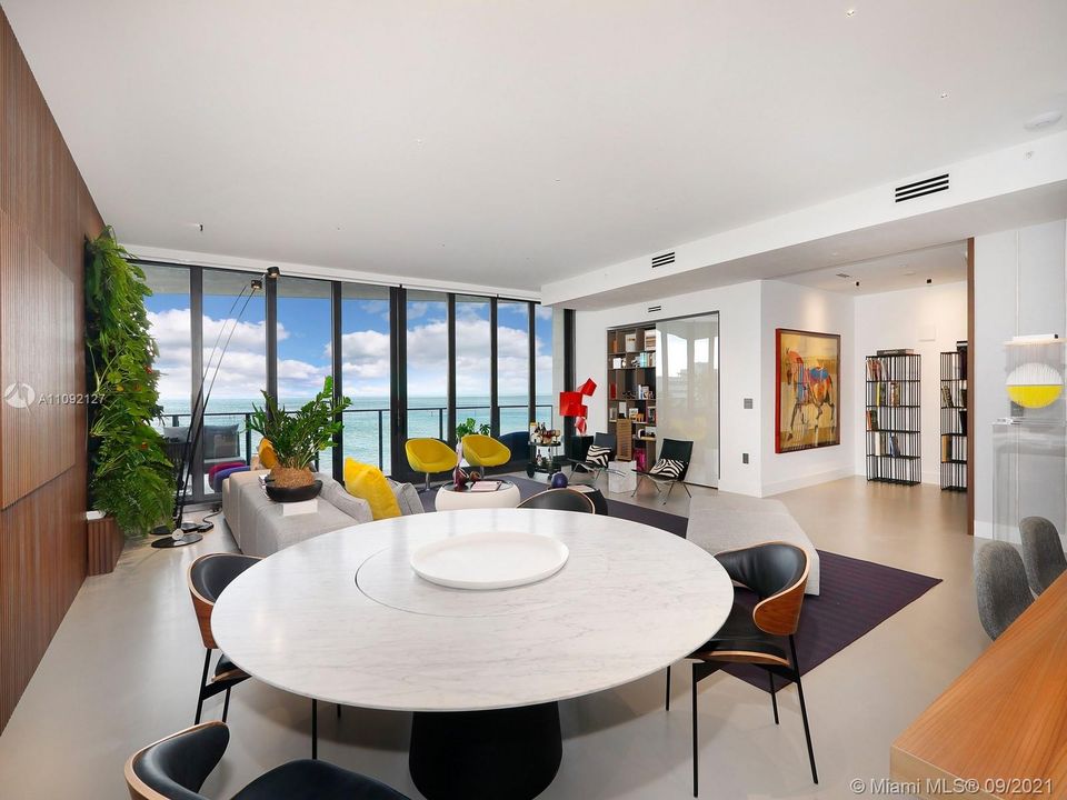 Recently Sold: $4,750,000 (3 beds, 3 baths, 2978 Square Feet)