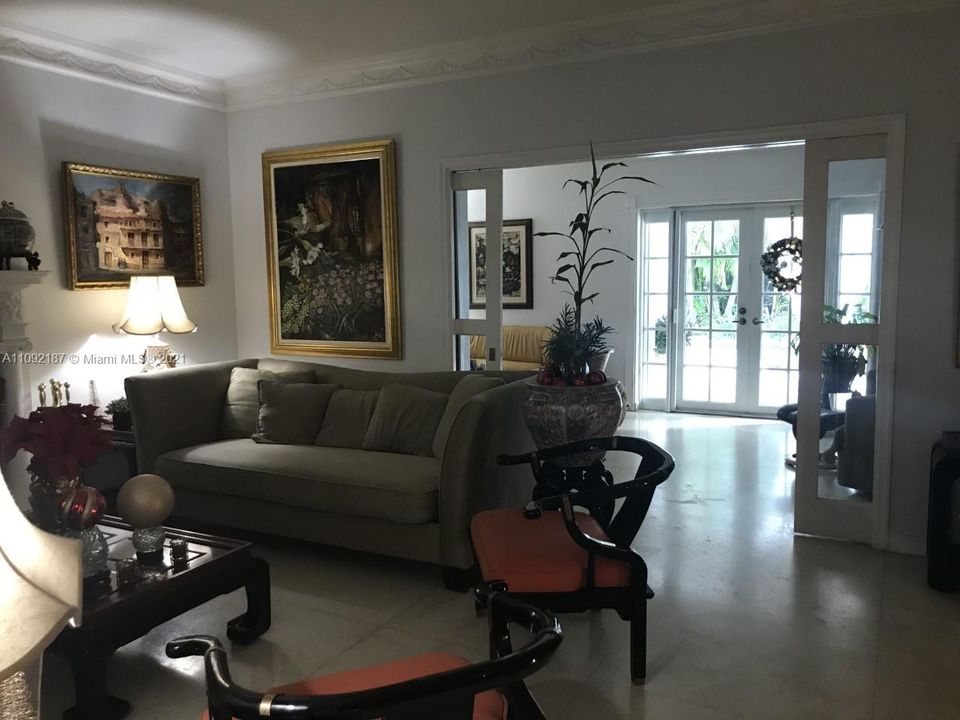 Recently Sold: $1,350,000 (3 beds, 3 baths, 2804 Square Feet)