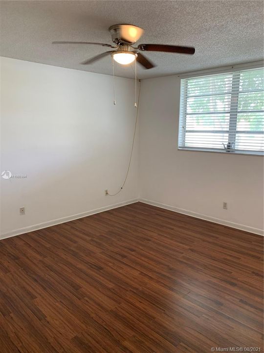 Recently Rented: $1,075 (2 beds, 2 baths, 880 Square Feet)