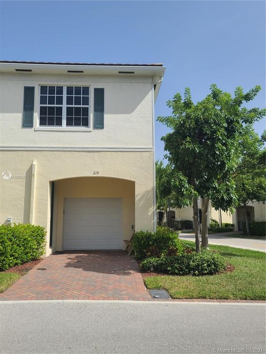 corner unit for added privacy