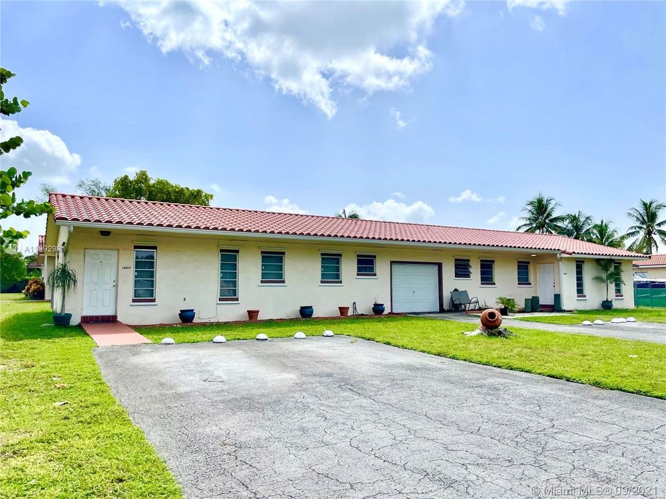 Recently Sold: $585,000 (0 beds, 0 baths, 2071 Square Feet)