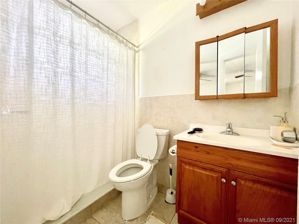 Recently Sold: $585,000 (0 beds, 0 baths, 2071 Square Feet)