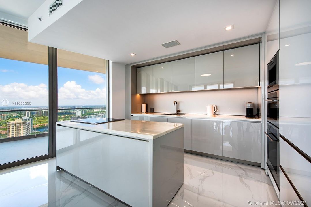 Recently Sold: $2,350,000 (2 beds, 2 baths, 0 Square Feet)